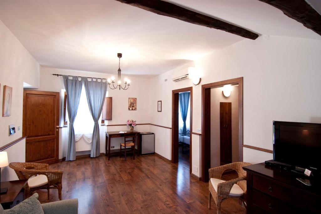 Castellalto Agriturismo Villa Irelli חדר תמונה