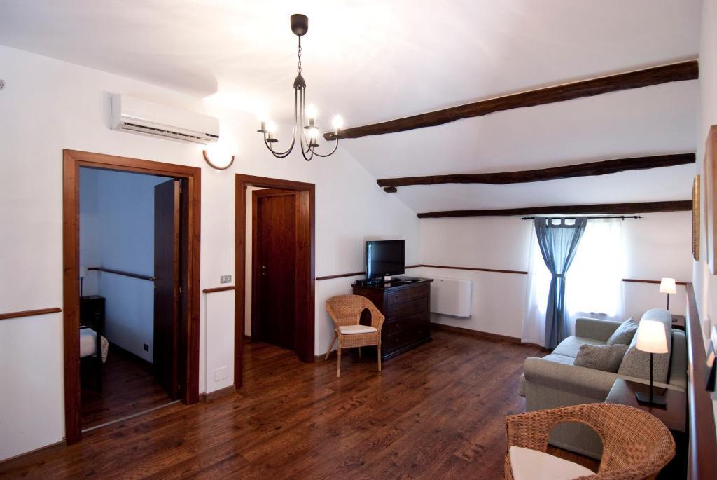 Castellalto Agriturismo Villa Irelli חדר תמונה