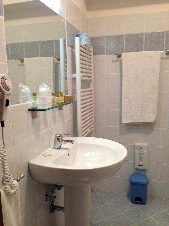 Castellalto Agriturismo Villa Irelli חדר תמונה
